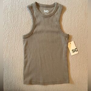 So razor back tank top